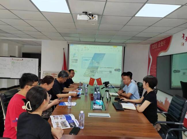遼寧省測繪地理信息學會理事長楊國范、秘書長高振東一行到公司參觀指導